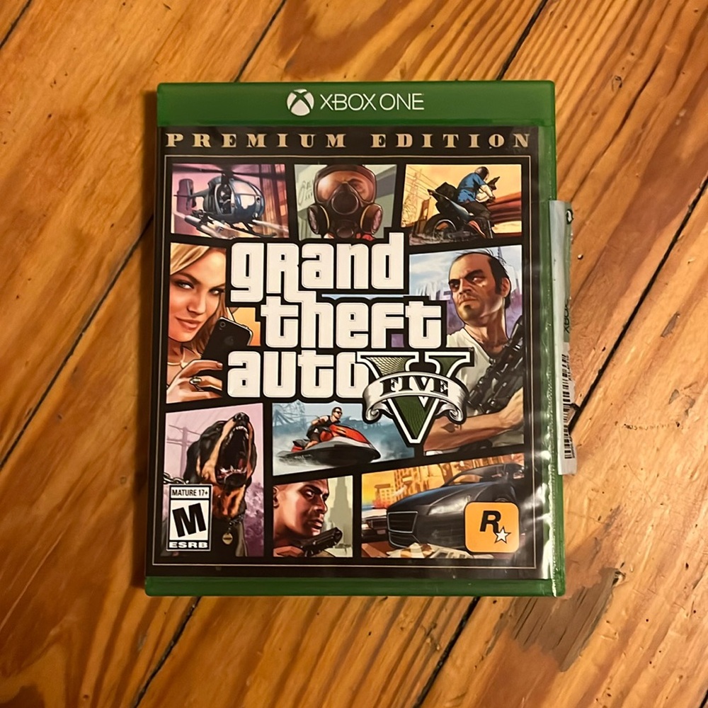 Grand Theft Auto V VIDEO GAME Pre Owned GAME TESTED GREAT CONDITION